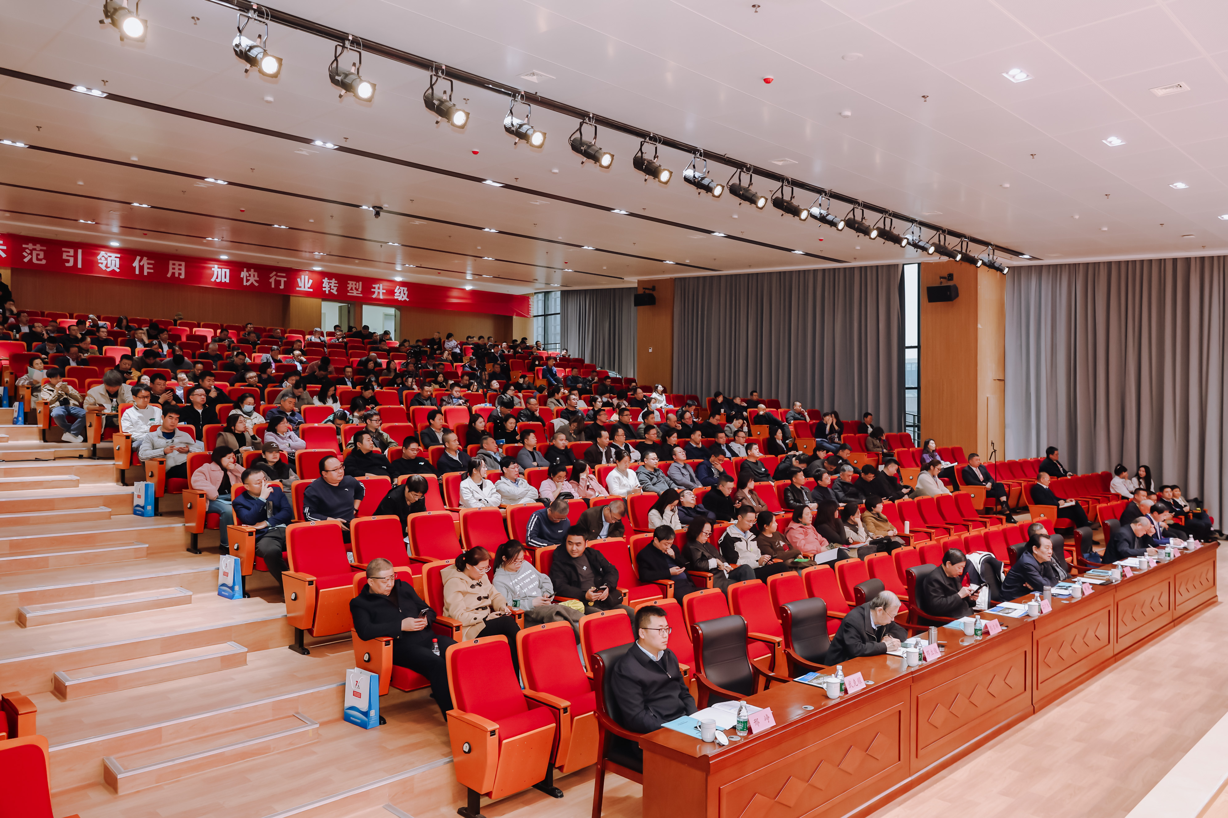 20251107/690d4dde88eb7.jpg 4.jpg